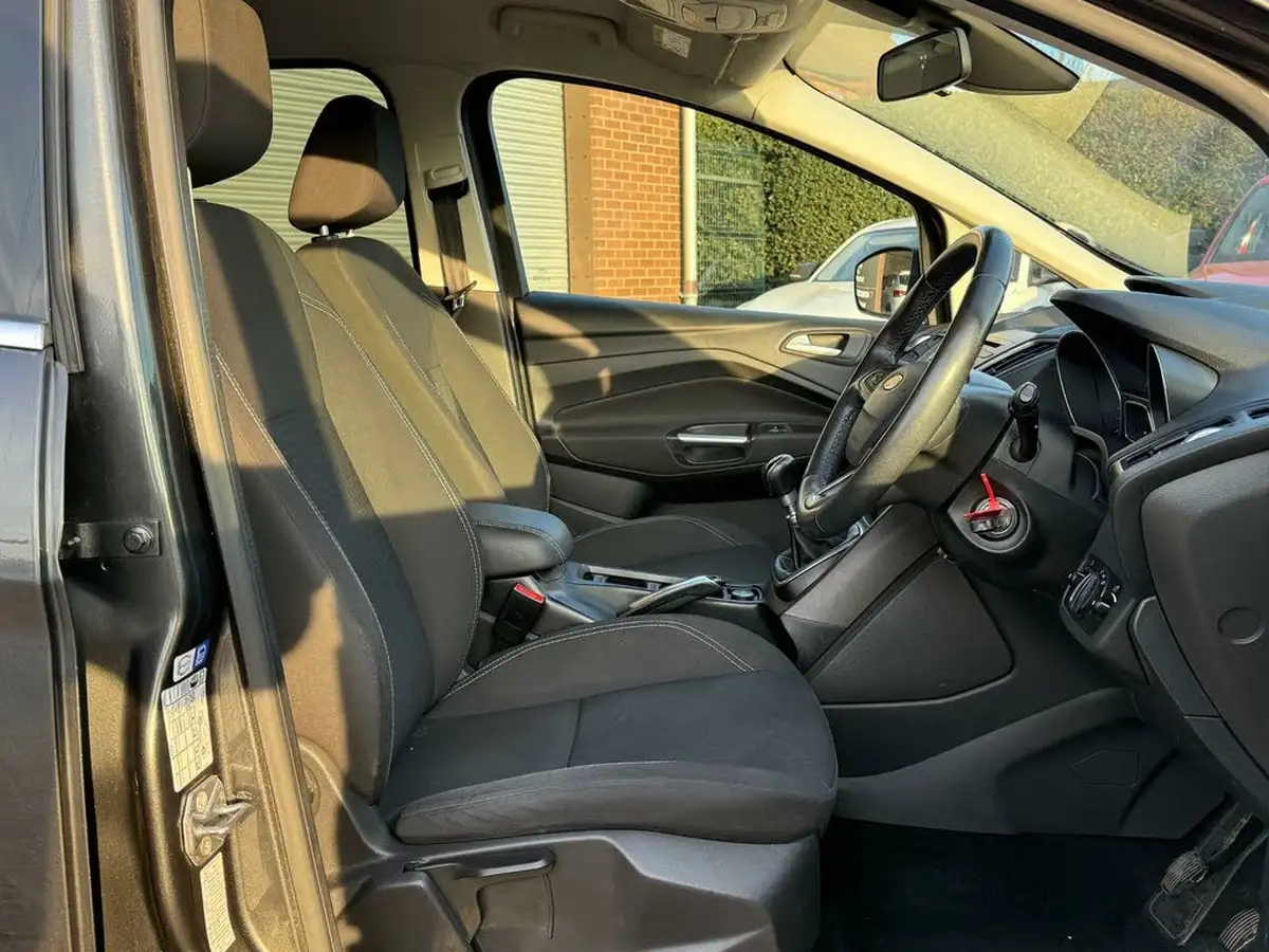 2016-ford-c-max-15tdci-zetec-120ps-big-28