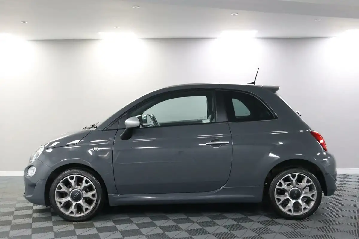 2021-fiat-500-10-rockstar-big-17