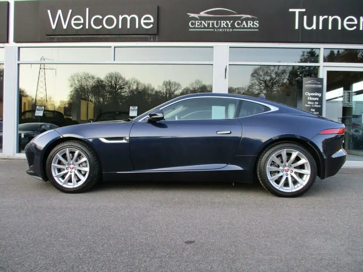 2014-jaguar-f-type-30-v6-coupe-quickshift-big-7
