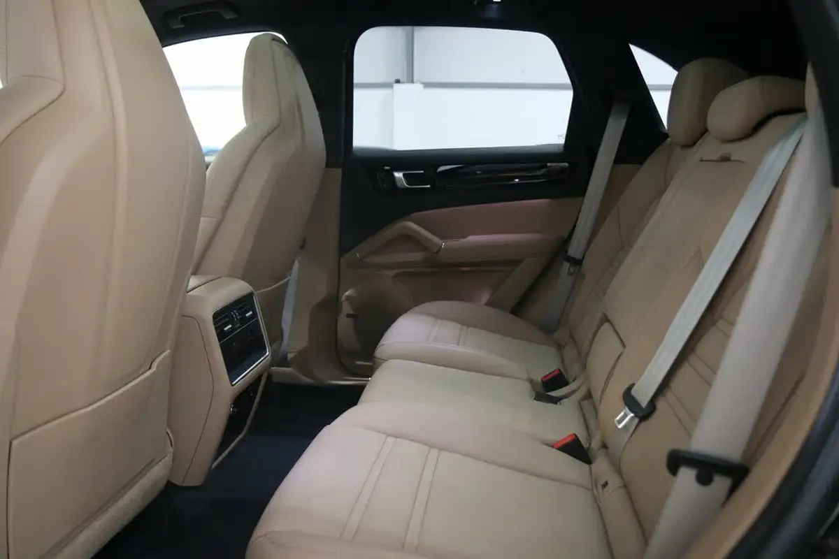 2022-porsche-cayenne-30-v6-e-hybrid-platinum-edition-462ps-station-wagon-big-11