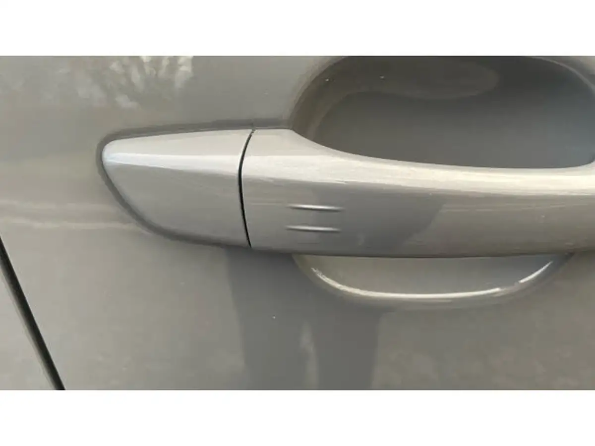 2023-peugeot-2008-suv-big-48