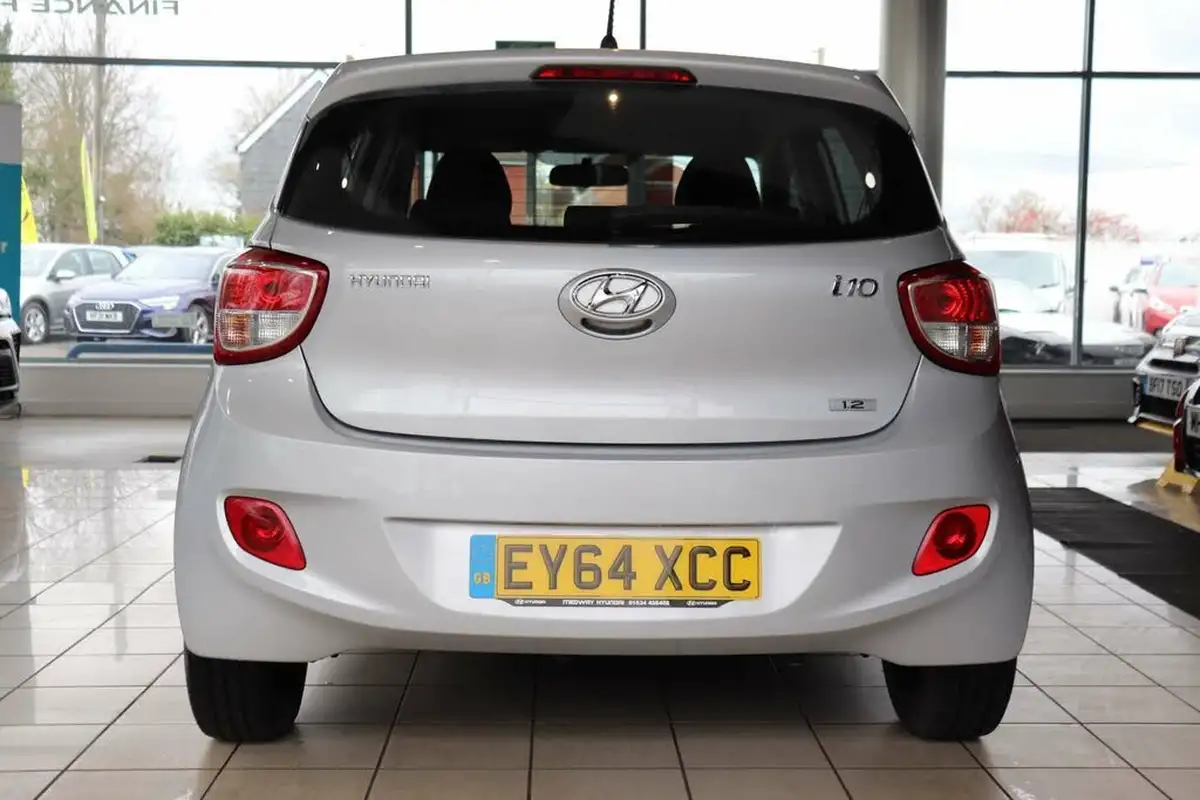 2015-hyundai-i10-12-se-auto-big-6