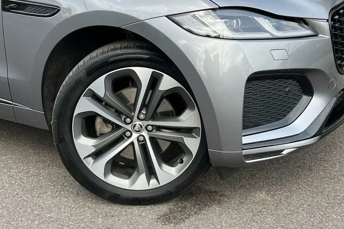 2023-jaguar-f-pace-20-d200-r-dynamic-hse-black-big-7