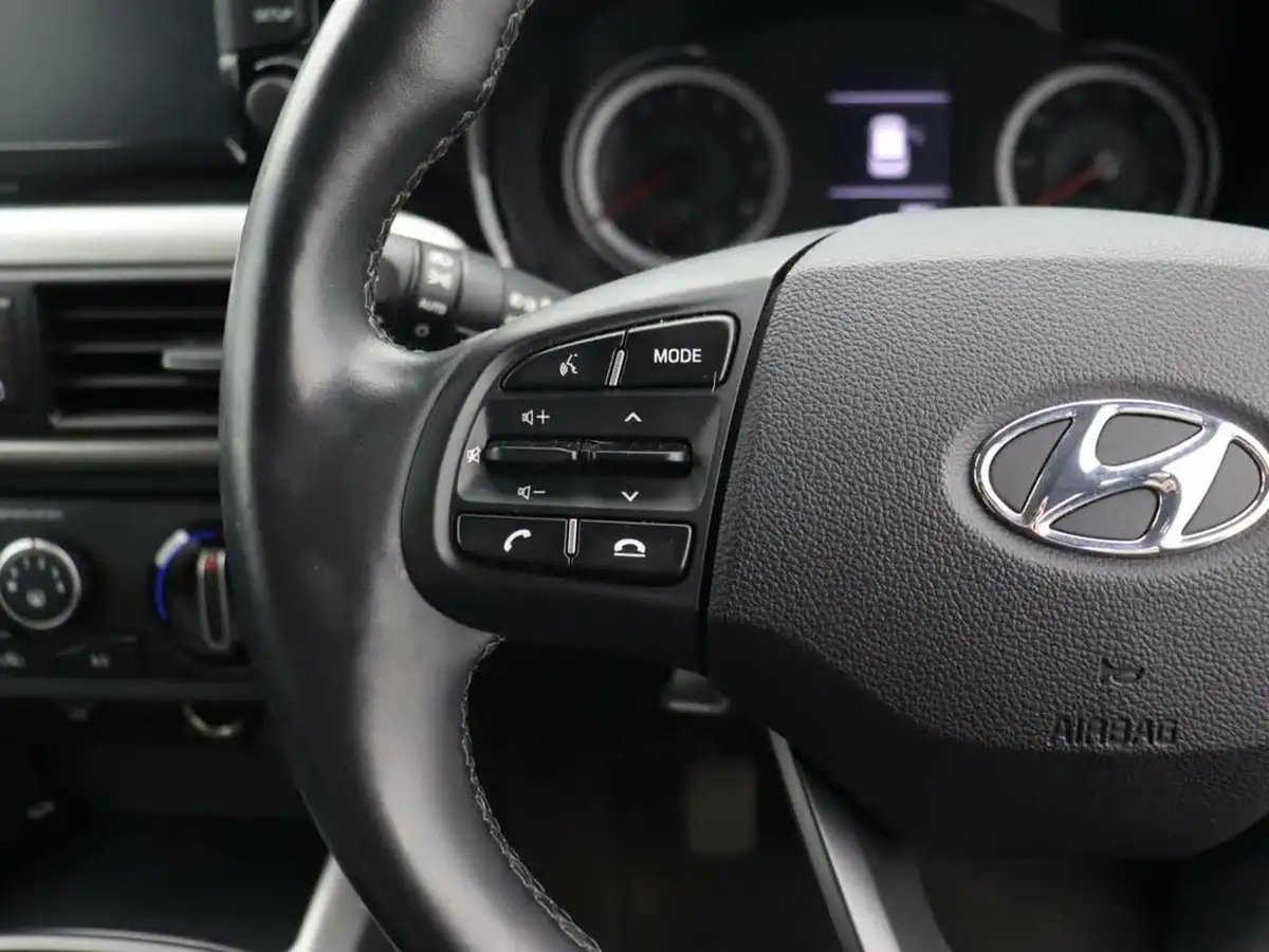 2021-hyundai-i10-10-premium-big-23