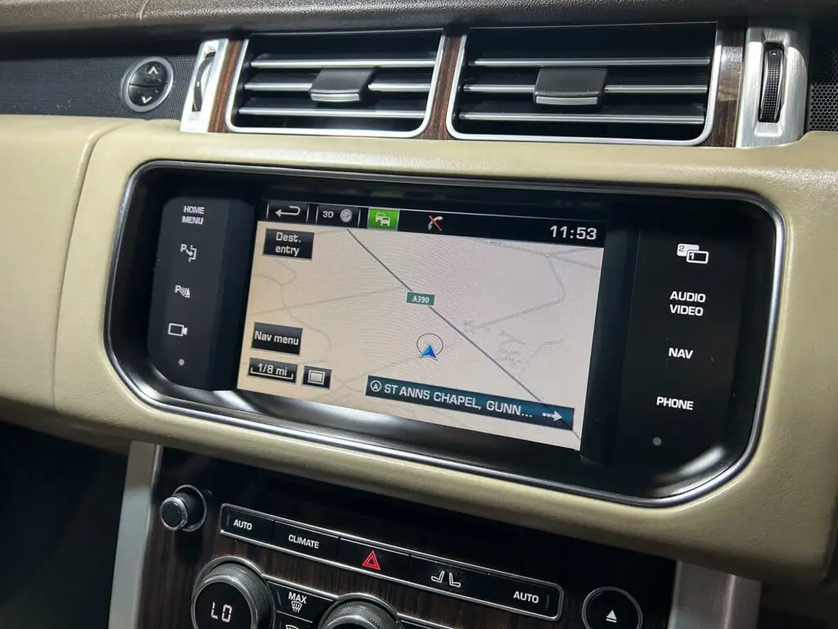 2014-land-rover-range-rover-30tdv6-vogue-big-14