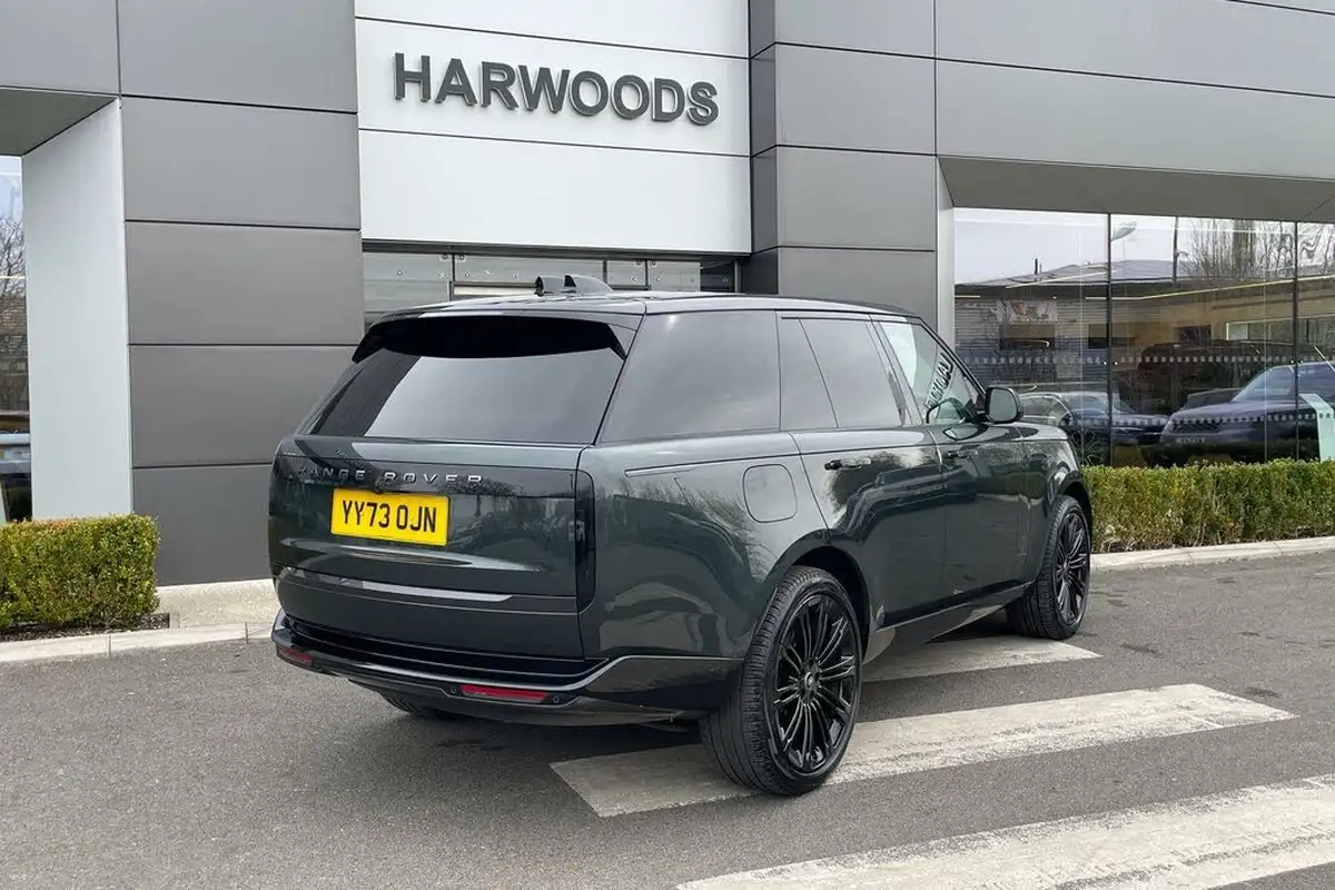 2023-land-rover-range-rover-30-d300-autobiography-big-6