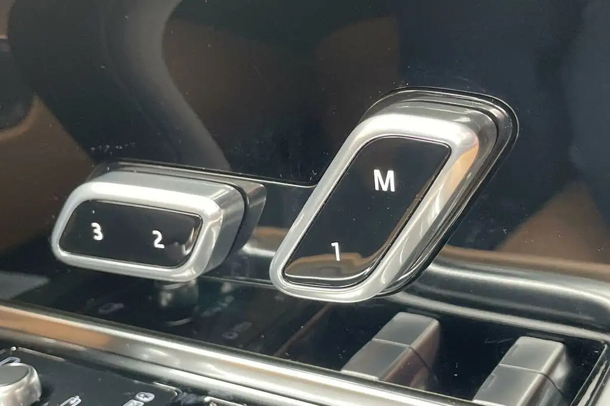 2023-land-rover-range-rover-30-d300-autobiography-big-58