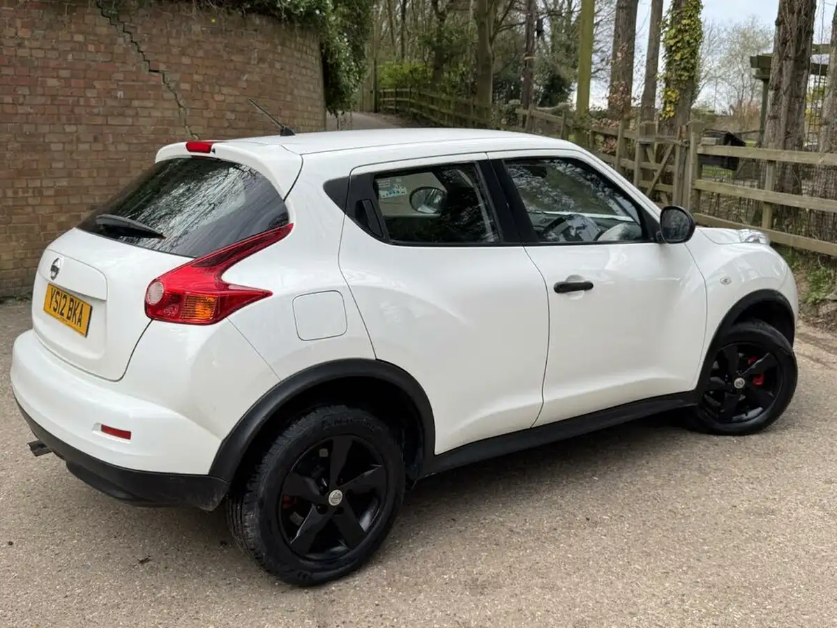 2012-nissan-juke-16-acenta-big-9