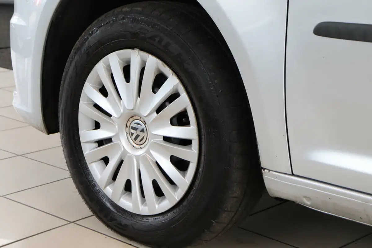 2015-volkswagen-caddy-20tdi-c20-trendline-bmt-102pseu6-big-66