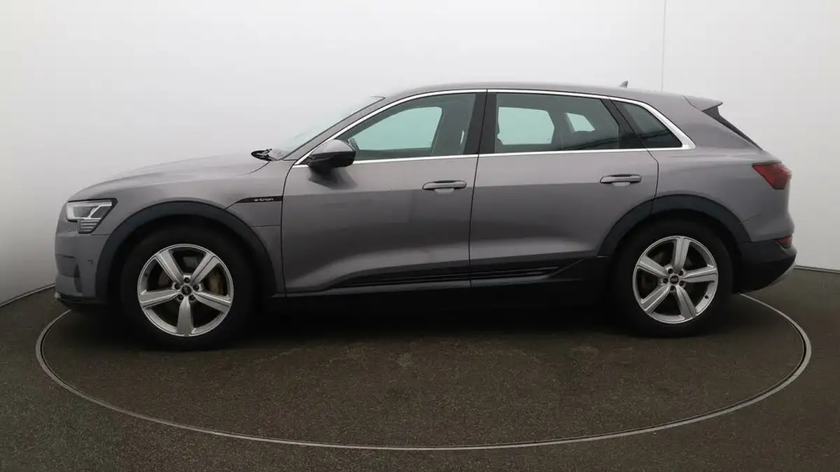 2021-audi-e-tron-55e-technik-station-wagon-big-4
