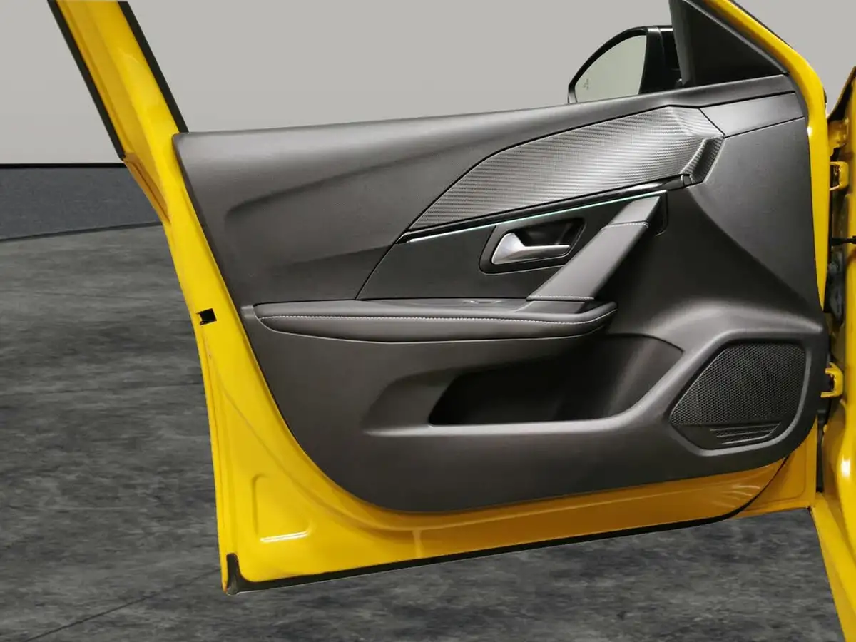2021-peugeot-208-e-gt-50kwh-big-36