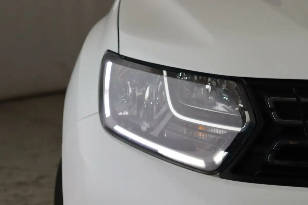2021-dacia-duster-10-tce-prestige-100bhp-bi-fuel-big-8
