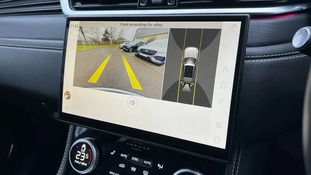 2023-jaguar-f-pace-20-p250-r-dynamic-hse-black-big-11