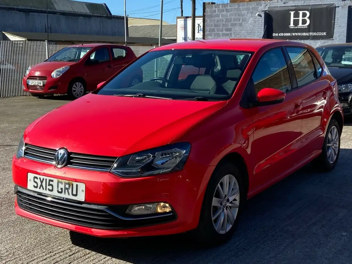 2015-volkswagen-polo-12-tsi-se-5d-big-5