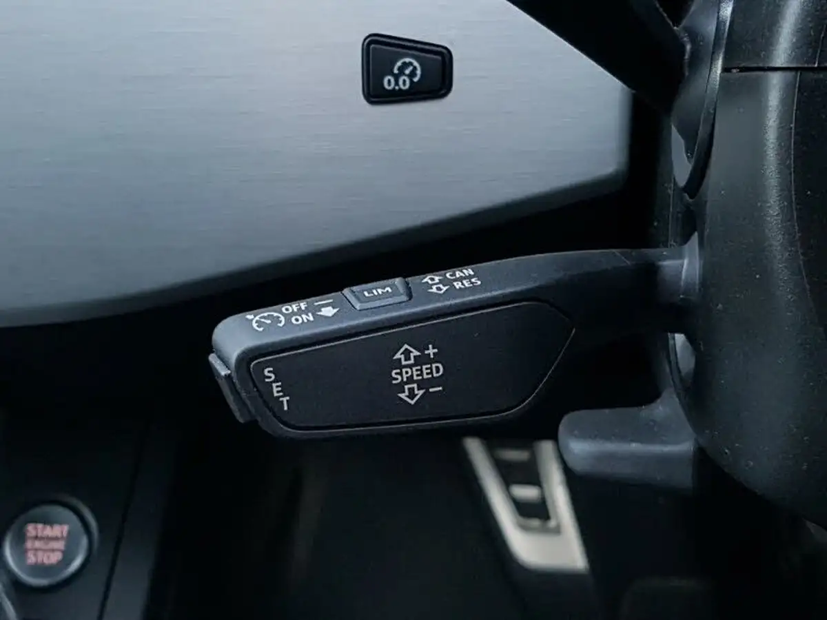 2022-audi-a4-20-35-tfsi-s-line-tronic-big-13