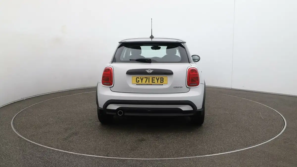 2021-mini-cooper-15-cooper-classic-hatchback-3d-big-5