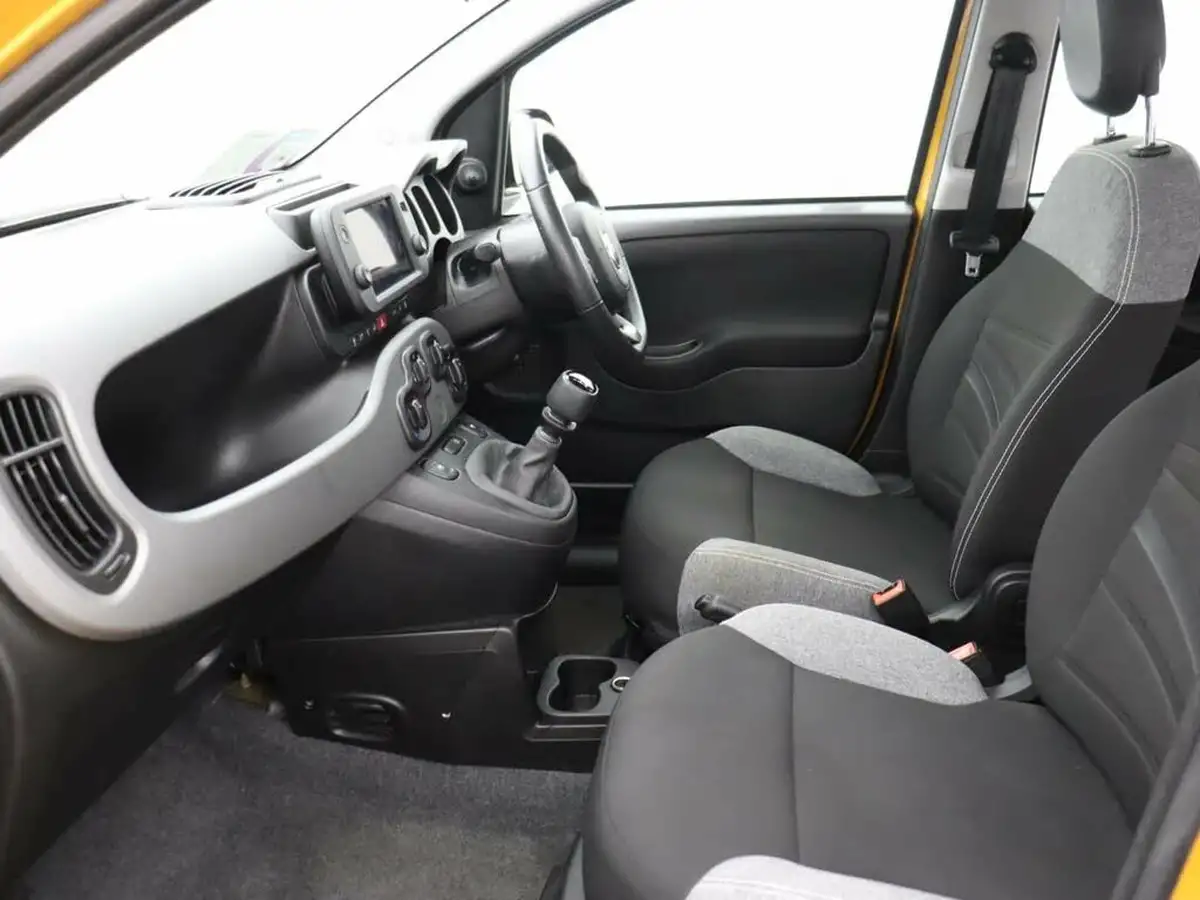 2021-fiat-panda-10-city-life-big-18