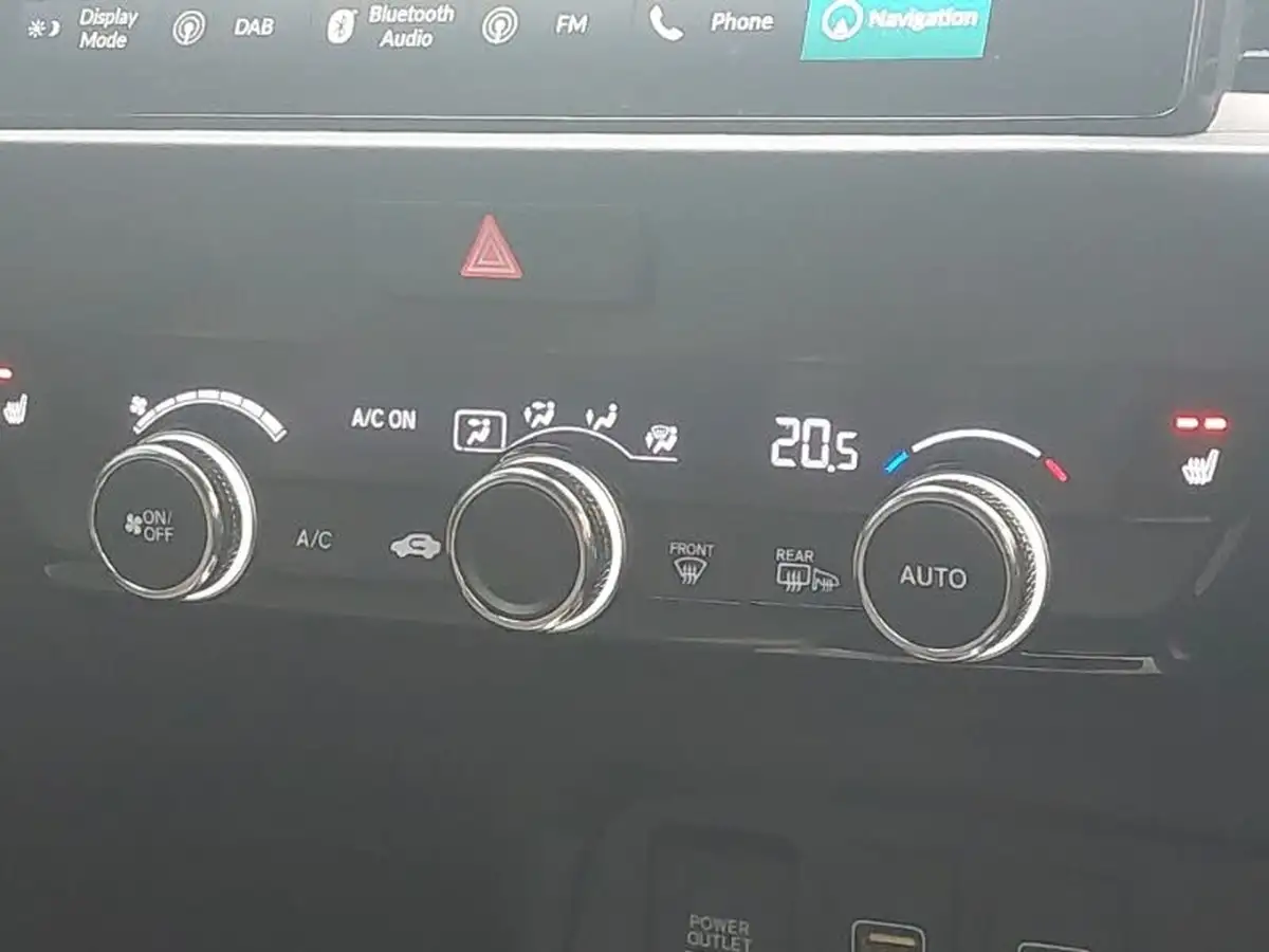 2020-honda-jazz-15-i-mmd-crosstar-ex-big-11