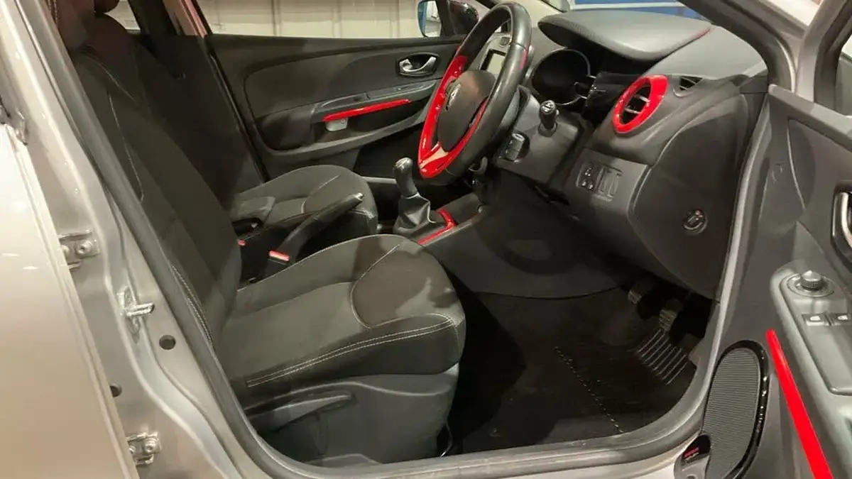 2016-renault-clio-12-dynamique-nav-16v-big-10