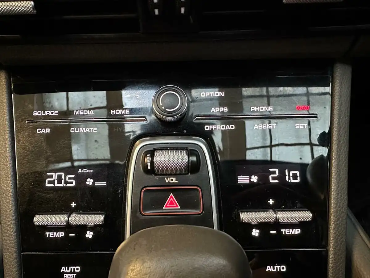 2019-porsche-cayenne-30-v6-coupe-big-53