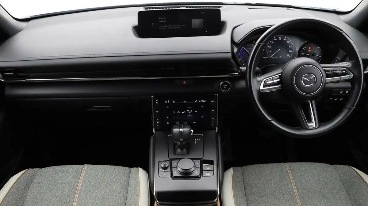 2021-mazda-mx-30-e-sport-lux-big-11