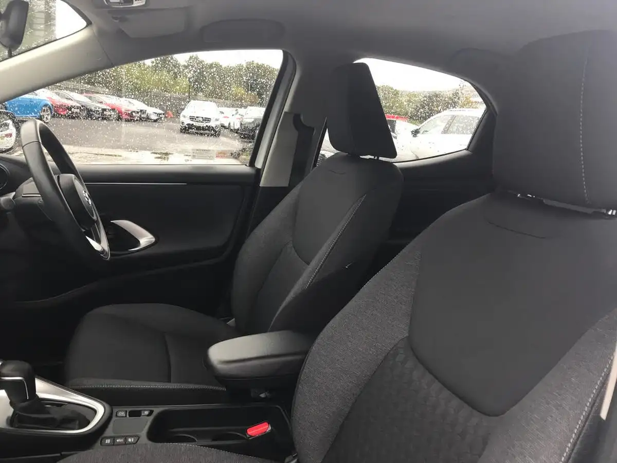 2022-mazda-mazda2-15-agile-big-5