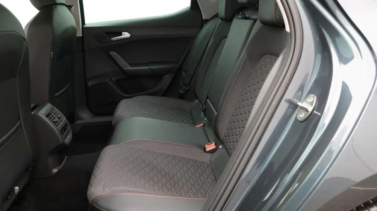 2021-seat-leon-15-tsi-evo-fr-130ps-hatchback-big-16