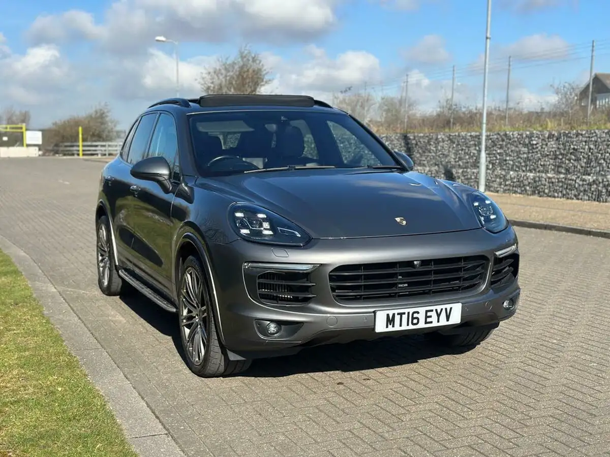 2016-porsche-cayenne-42td-s-big-41