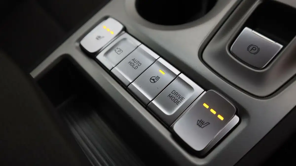 2022-hyundai-kona-e-premium-204ps-64kwh-7kw-obc-big-22