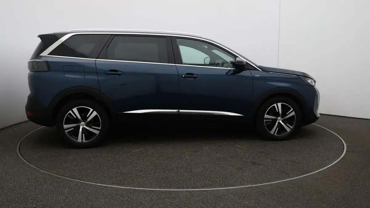 2021-peugeot-5008-suv-15-bluehdi-gt-big-52