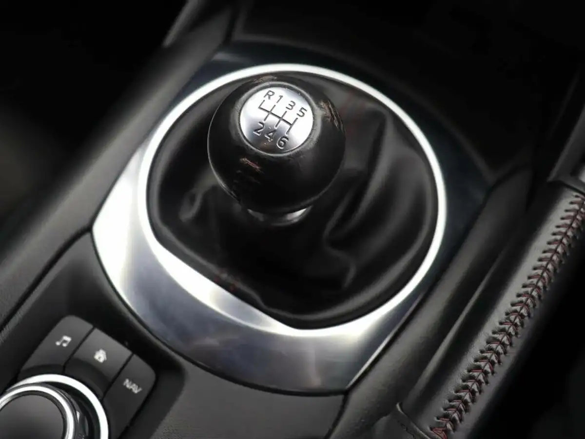 2017-mazda-mx-5-20-se-l-convertible-big-16