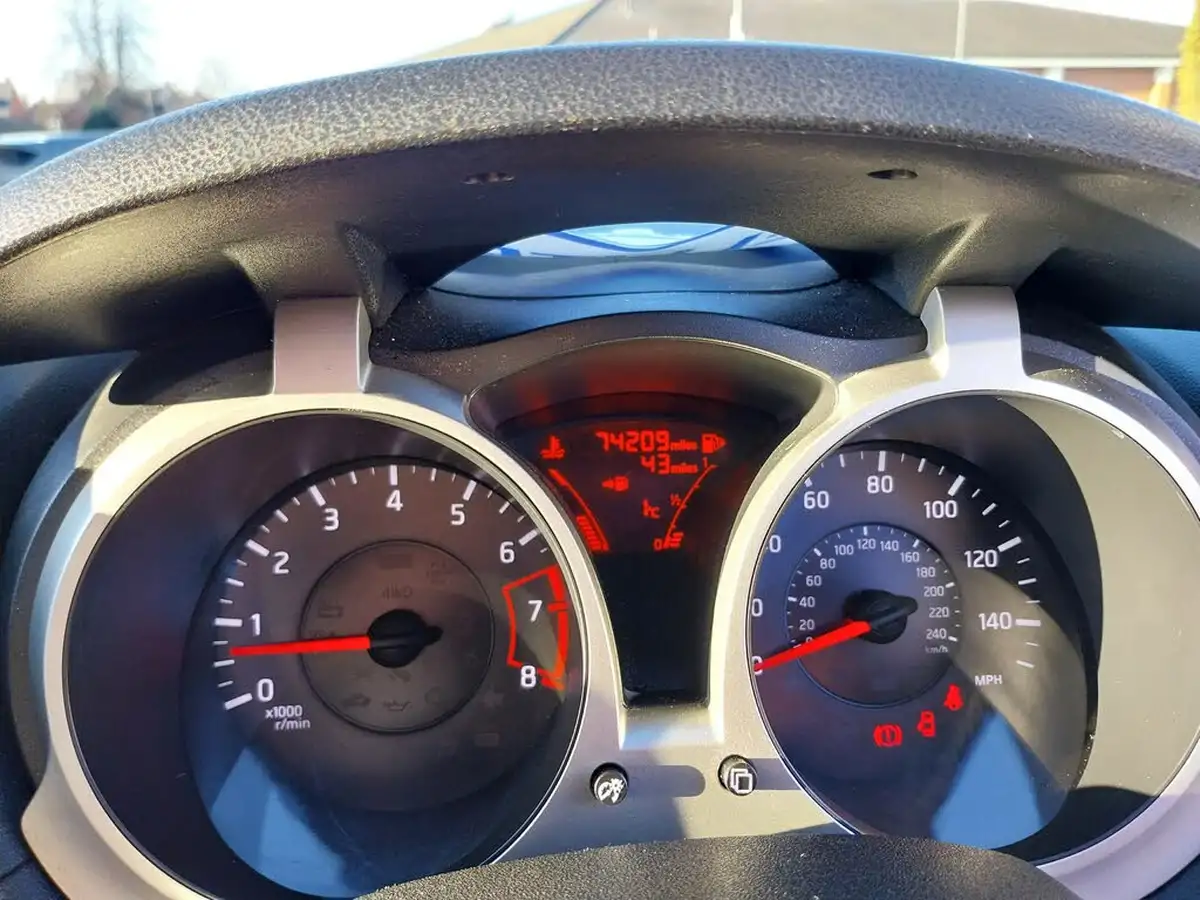 2013-nissan-juke-16-acenta-premium-big-13