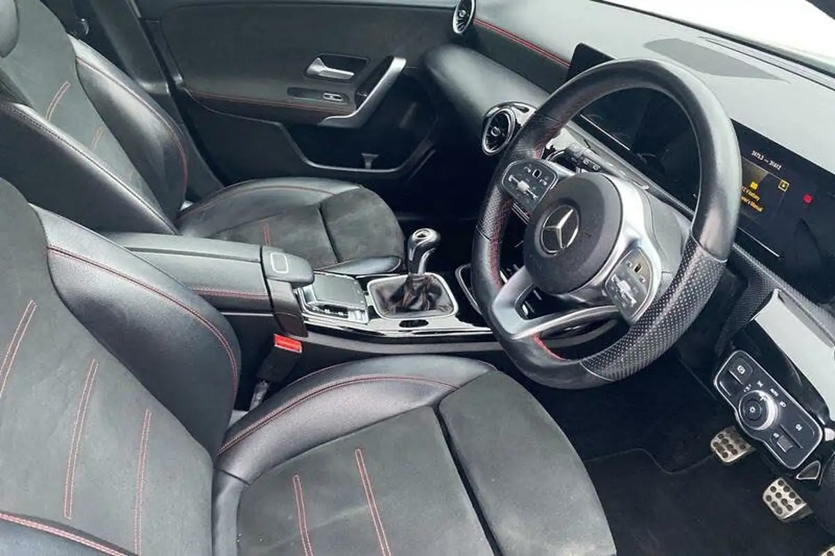 2019-mercedes-benz-a-class-13-a180-amg-line-hatchback-5d-big-8