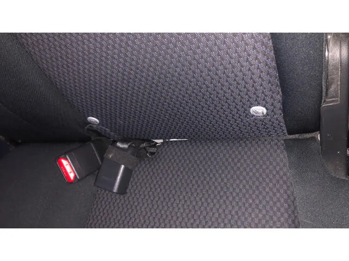 2019-honda-jazz-13-i-vtec-se-navi-cvt-big-27