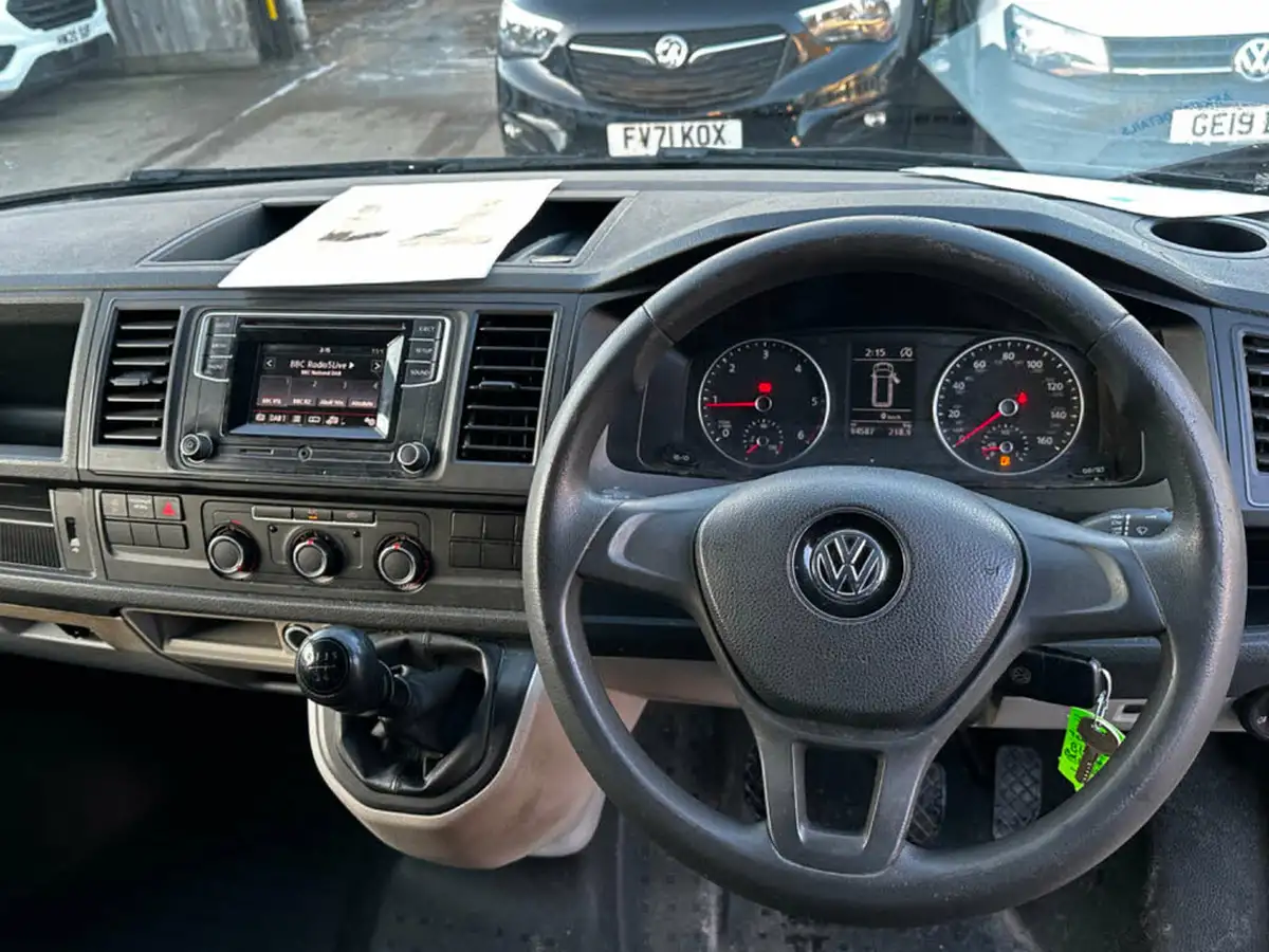 2018-volkswagen-transporter-20tdi-t30-startline-bmt-lwb-102pseu6-panel-big-15