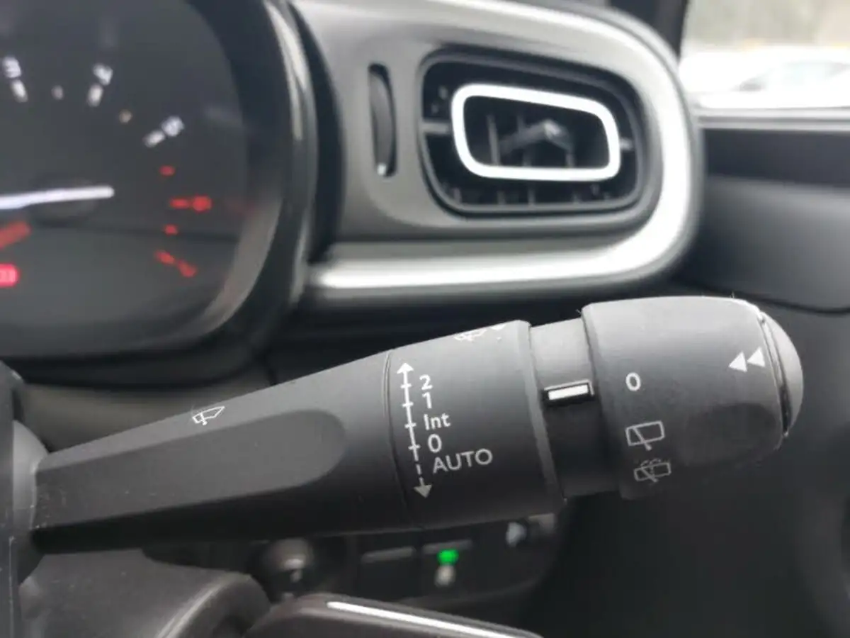 2020-citroen-c3-12-puretech-flair-83ps-big-16