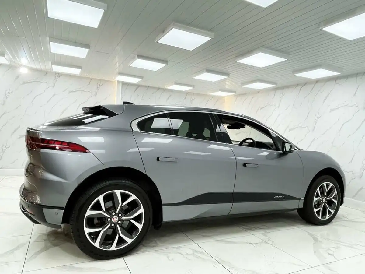 2020-jaguar-i-pace-ev400-hse-big-13