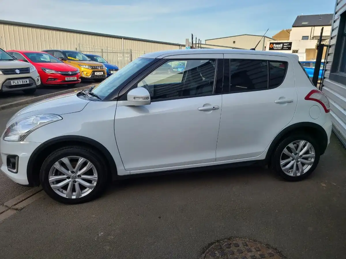 2016-suzuki-swift-12-sz4-90ps-4x4-dualjet-5d-big-3
