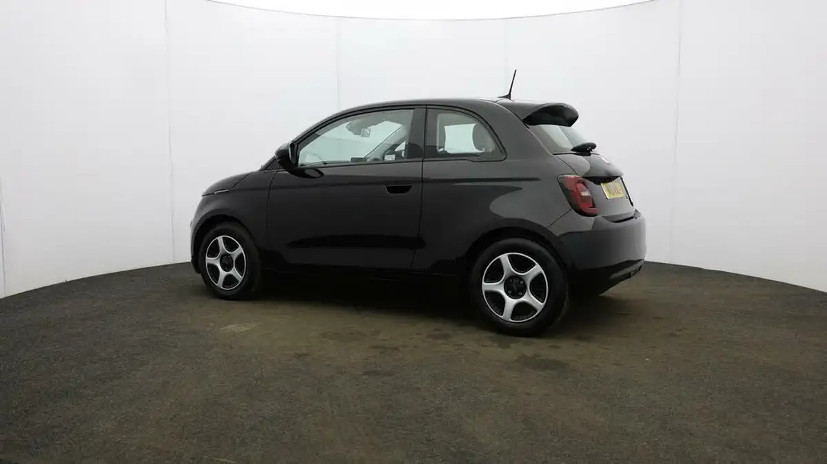 2021-fiat-500-e-passion-big-33