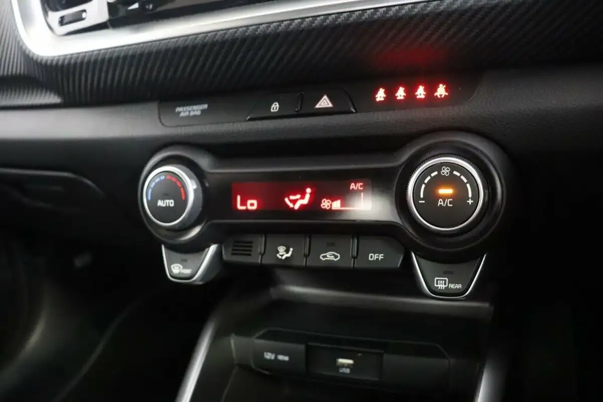 2024-kia-stonic-10-t-gdi-gt-line-98bhp-big-23