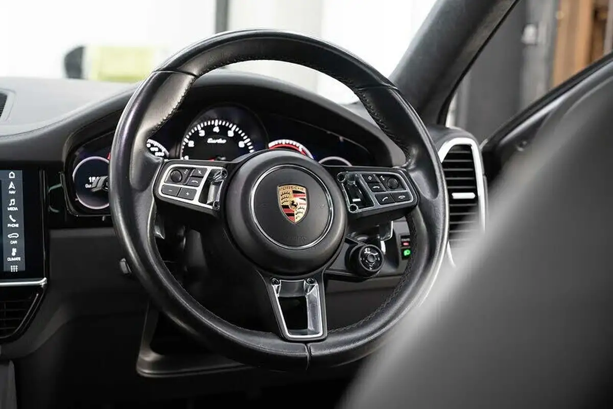 2019-porsche-cayenne-40-v8-turbo-coupe-big-16