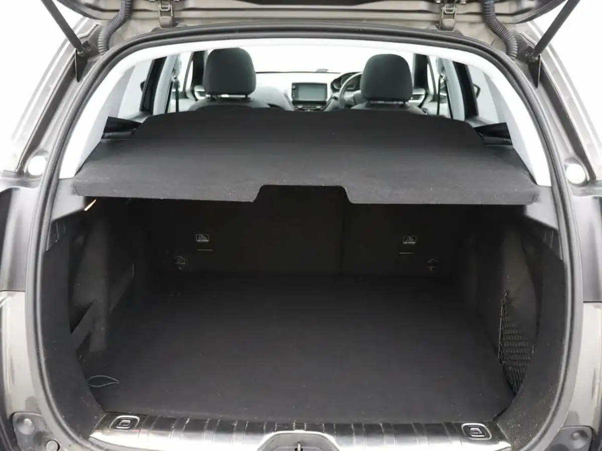 2018-peugeot-2008-suv-16bluehdi-gt-line-120bhp-ss-big-14