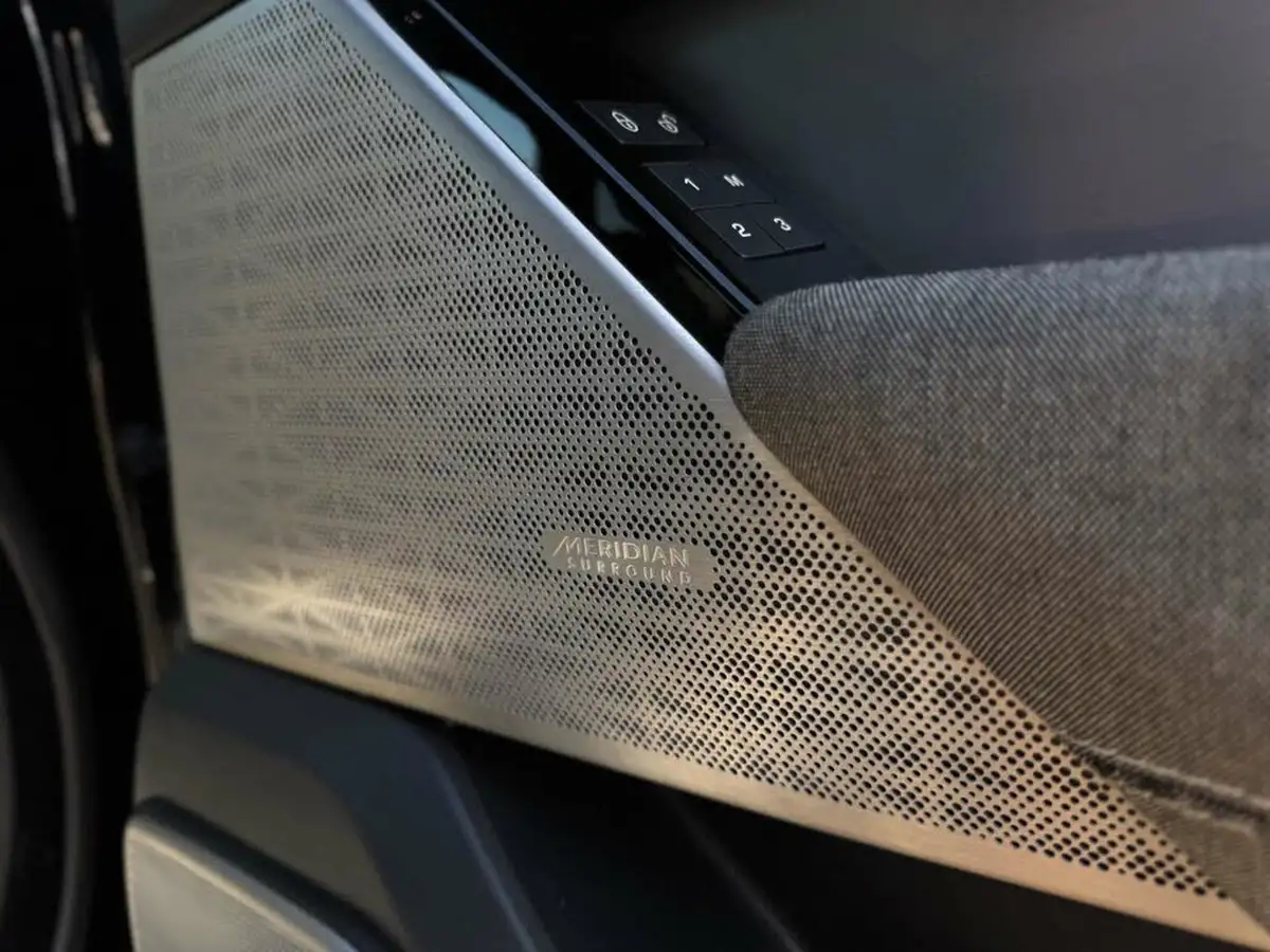 2018-land-rover-range-rover-velar-20-p250-r-dynamic-hse-ss-big-50