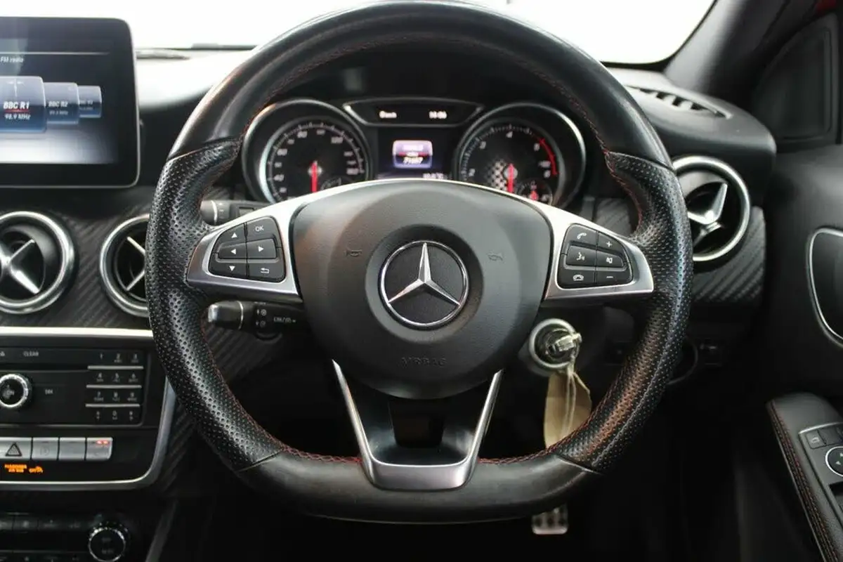 2017-mercedes-benz-a-class-21d-a200d-amg-line-executivess-big-24