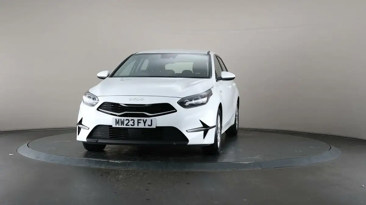 2023-kia-ceed-15-t-gdi-2-158bhp-non-adap-hatchback-big-45