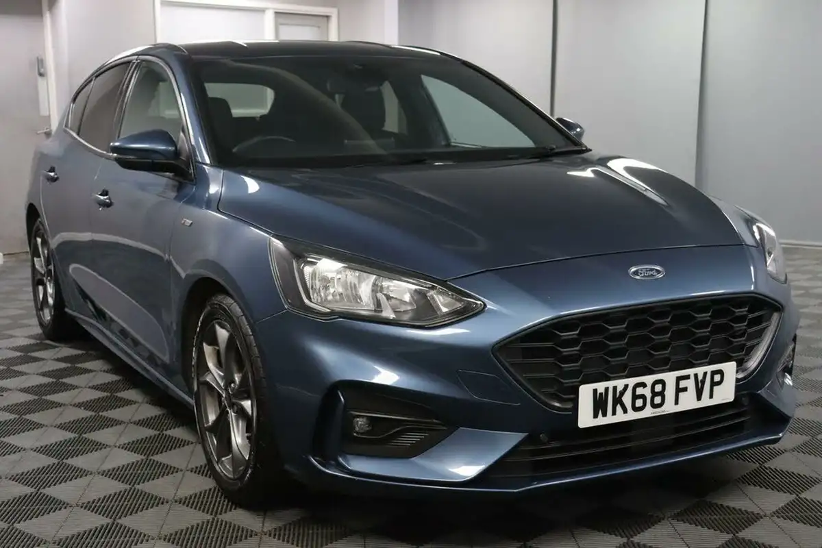 2018-ford-focus-10t-st-line-125ps-hatchback-big-25