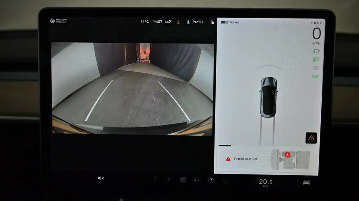 2020-tesla-model-3-e-standard-plus-big-23