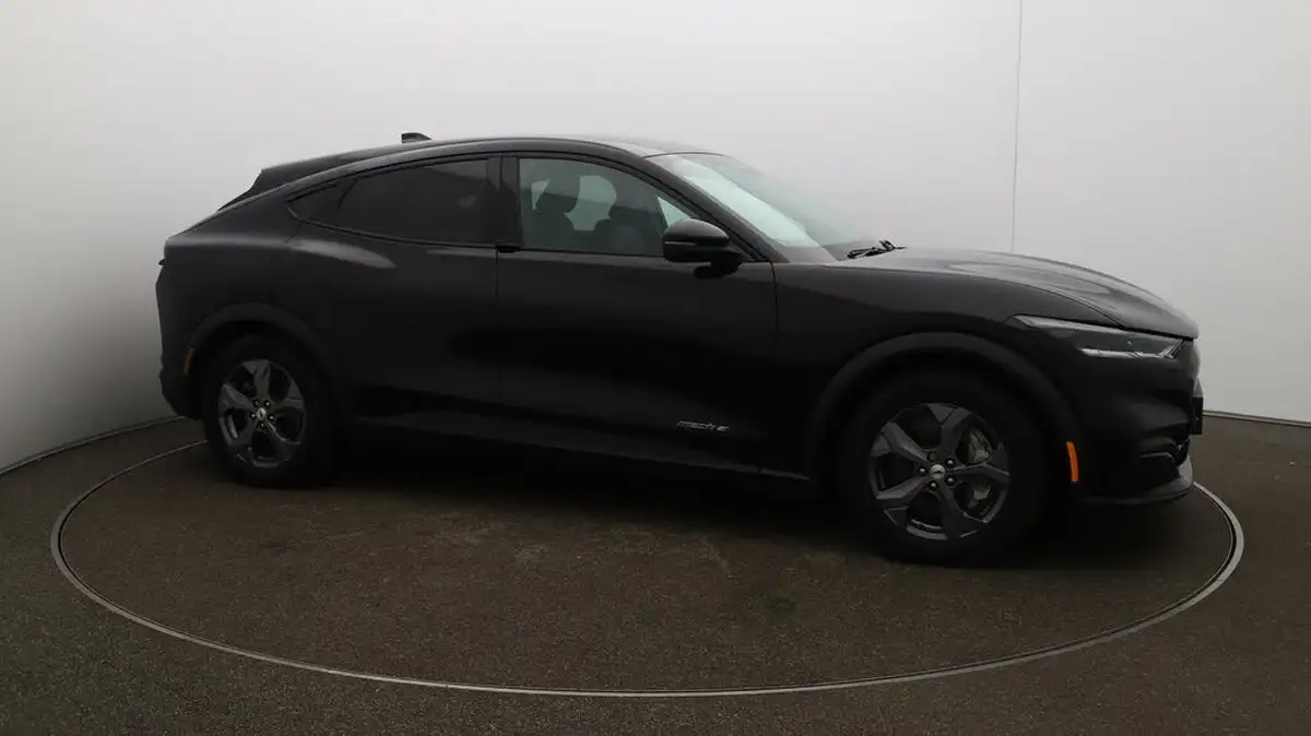 2022-ford-mustang-mach-e-e-standard-range-big-37