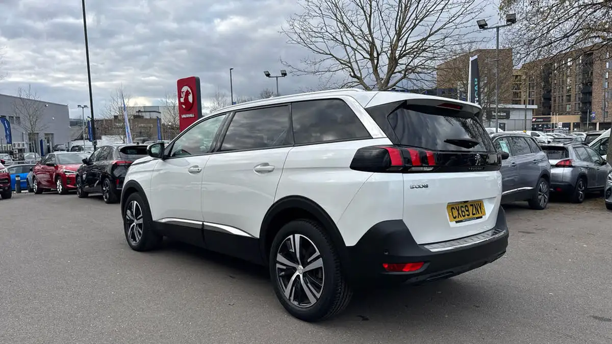 2019-peugeot-5008-suv-15-bluehdi-allure-eat8-big-4