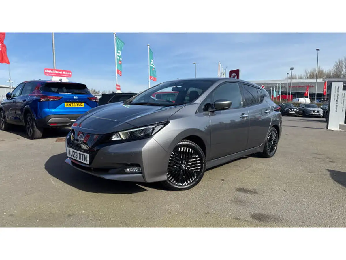 2023-nissan-leaf-e-tekna-39kwh-big-30
